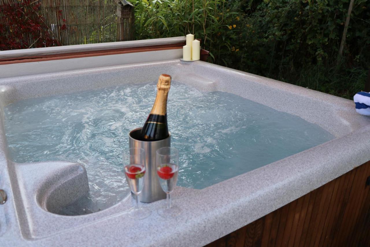 Palm 1 Park Home With Hot Tub Swanage Esterno foto
