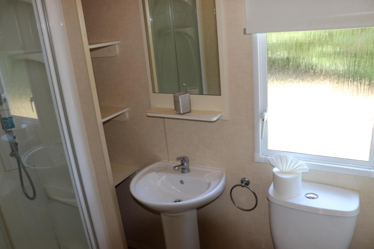 Palm 1 Park Home With Hot Tub Swanage Esterno foto