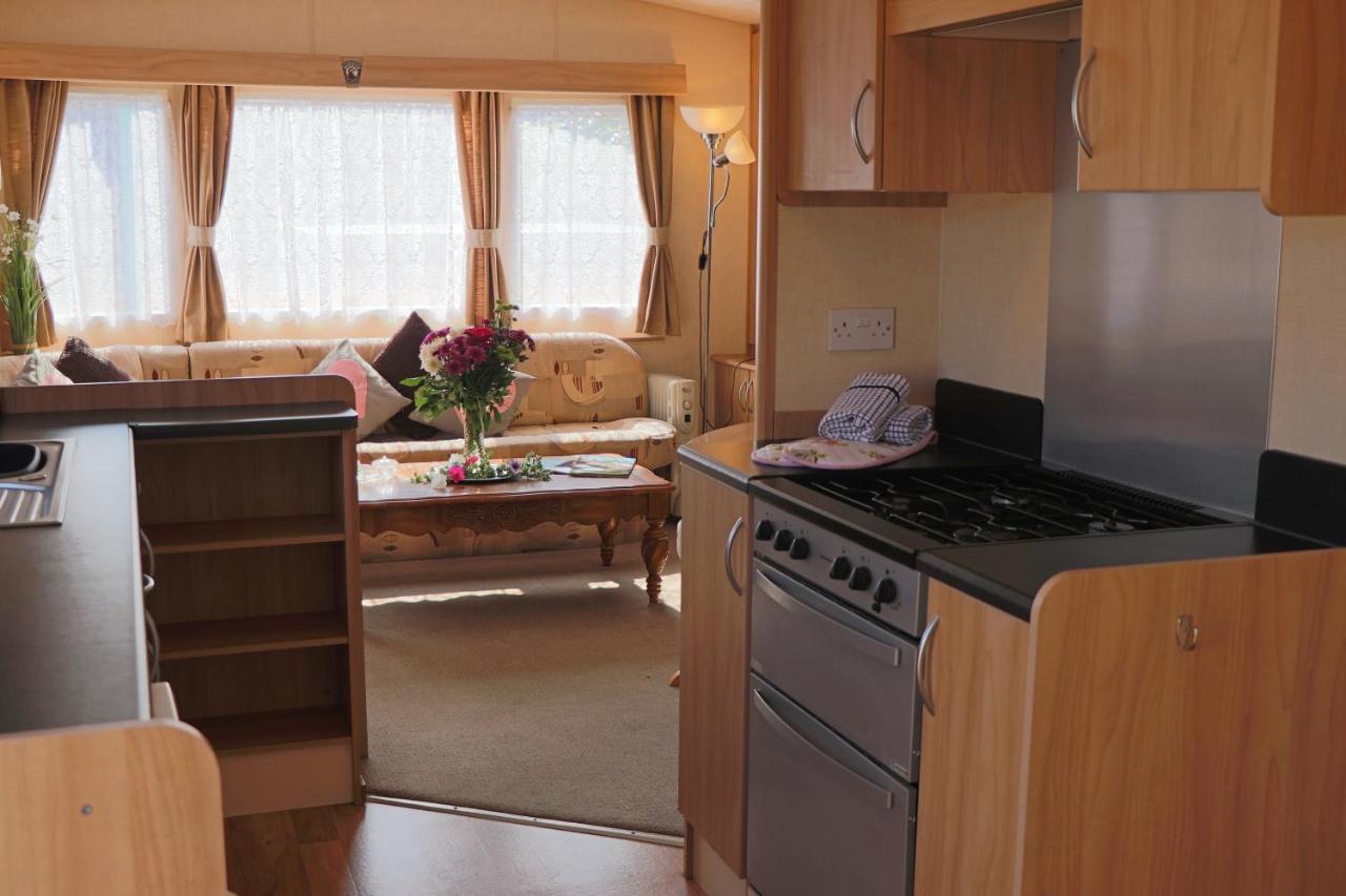 Palm 1 Park Home With Hot Tub Swanage Esterno foto