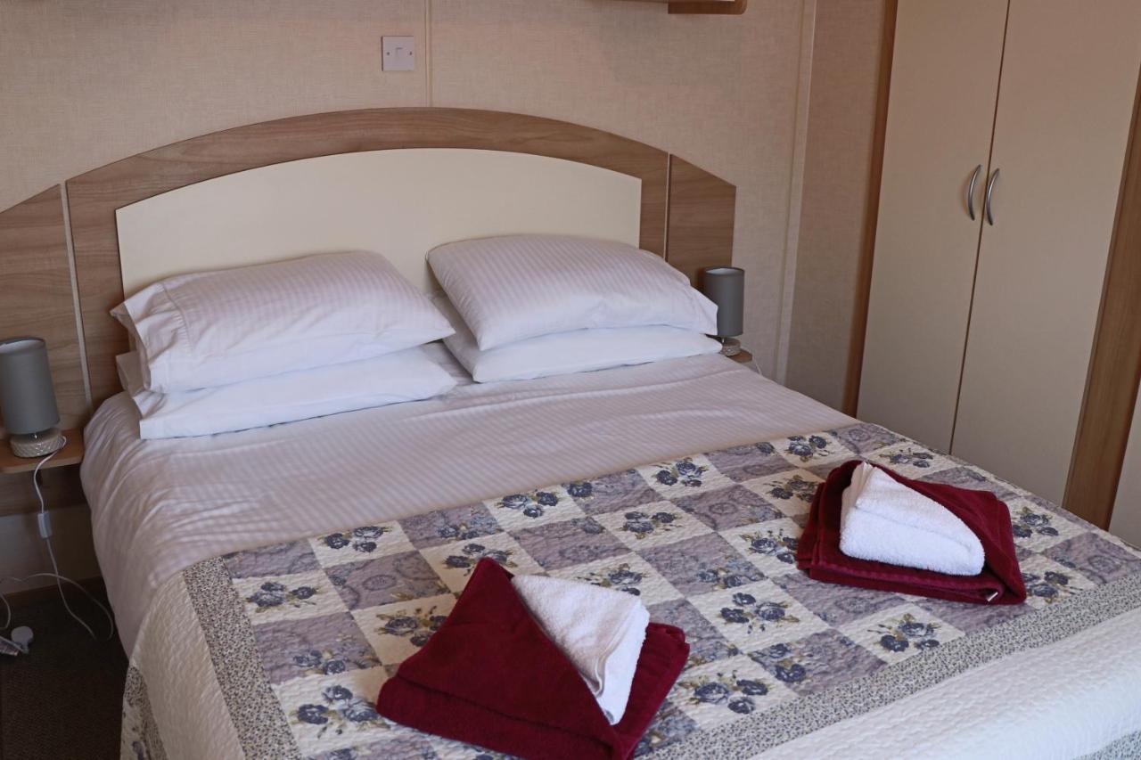Palm 1 Park Home With Hot Tub Swanage Esterno foto