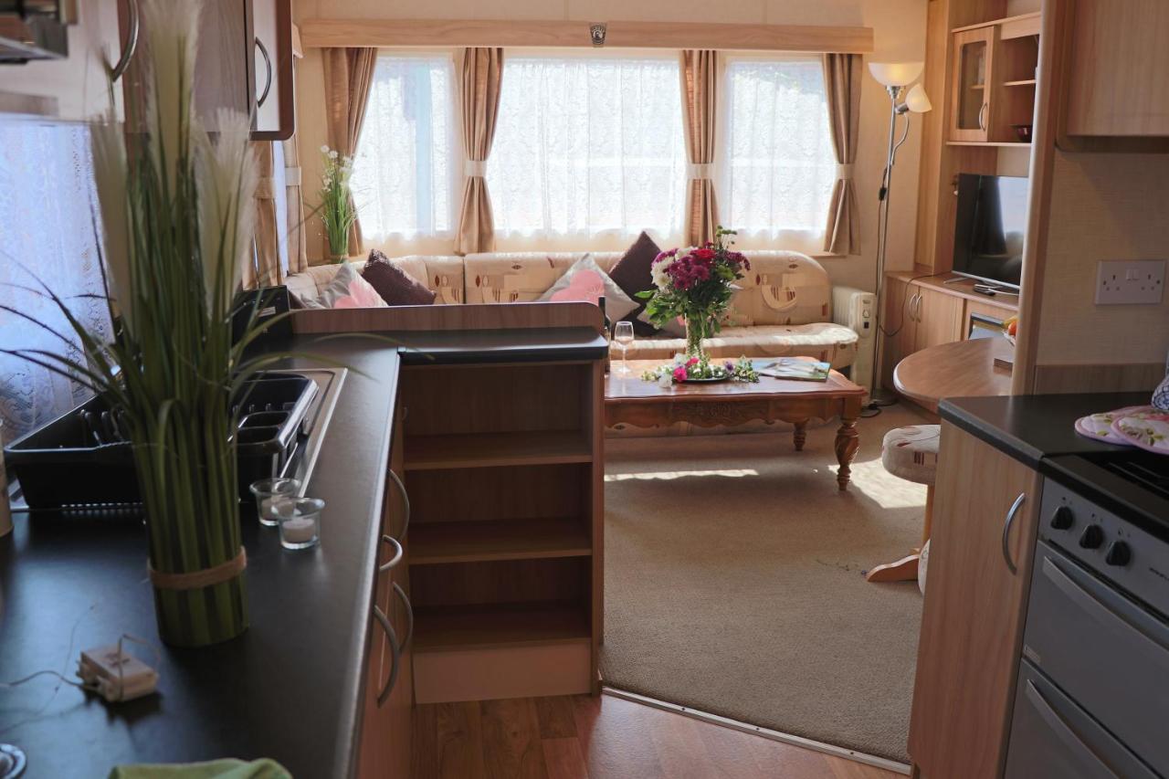 Palm 1 Park Home With Hot Tub Swanage Esterno foto